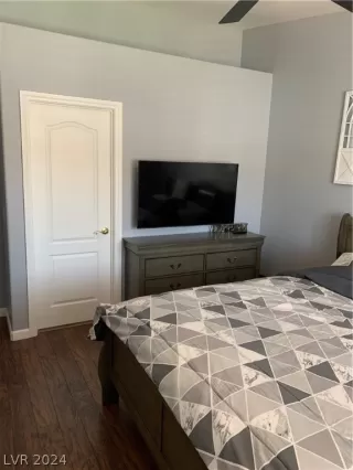 Photo #3: 2592704 Listing