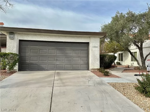 MLS: 2592707 Condo For Sale