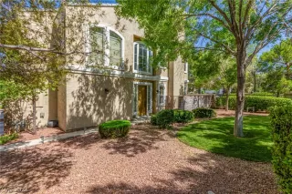 Photo #1: 2592728 Listing 