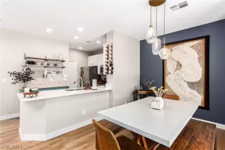 Photo #6: 2592728 Listing 