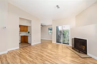 Photo #2: 2592749 Listing