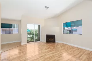 Photo #4: 2592749 Listing