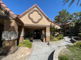 Photo #2: 2592761 Listing 