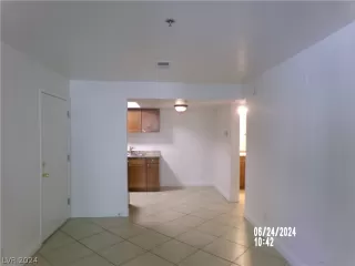 Photo #6: 2592786 Listing 