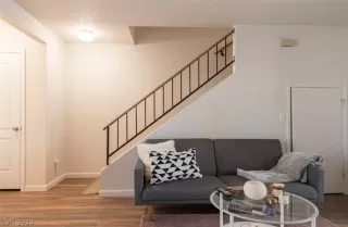 Photo #4: 2592804 Listing