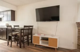 Photo #6: 2592804 Listing