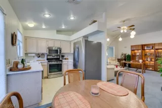 Photo #5: 2592813 Listing 