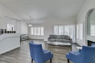 Photo #2: 2592835 Listing 