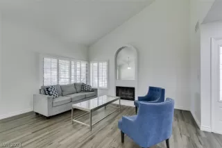 Photo #5: 2592835 Listing 