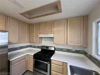 Photo #6: 2592843 Listing 