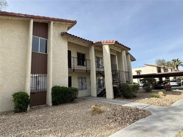 MLS: 2592851 Condo For Sale