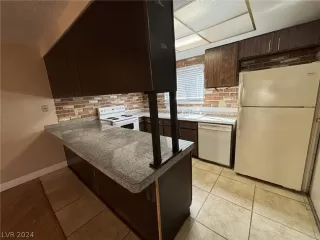 Photo #6: 2592851 Listing 