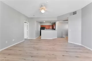 Photo #6: 2592853 Listing 