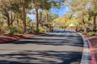 Photo #4: 2592868 Listing 