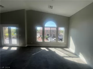 Photo #2: 2592878 Listing 