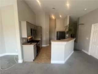 Photo #4: 2592878 Listing 