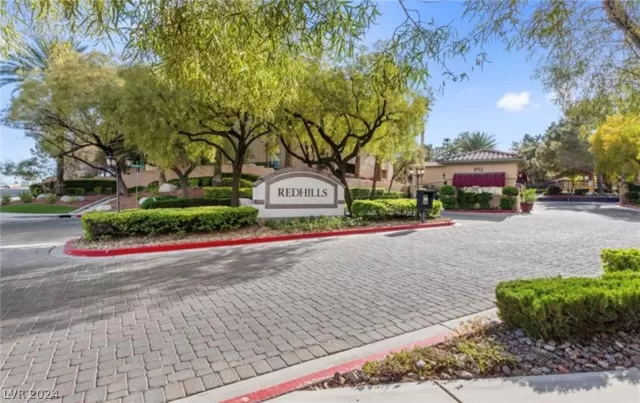 MLS: 2592886 Condo For Sale