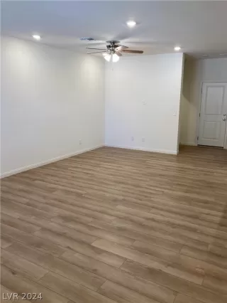 Photo #3: 2592889 Listing 