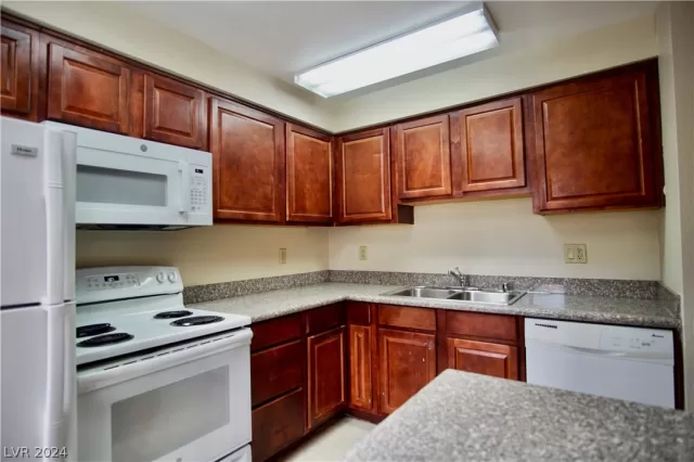 MLS: 2592899 Condo For Sale