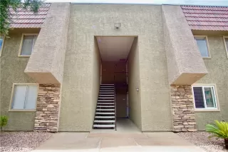 Photo #2: 2592899 Listing