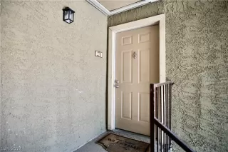 Photo #3: 2592899 Listing