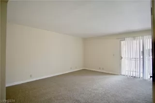 Photo #5: 2592899 Listing