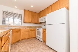 Photo #5: 2592912 Listing 