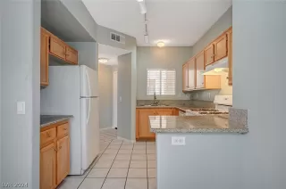 Photo #5: 2592916 Listing 