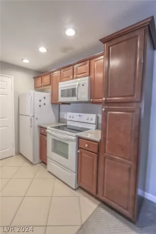 Photo #3: 2592918 Listing 