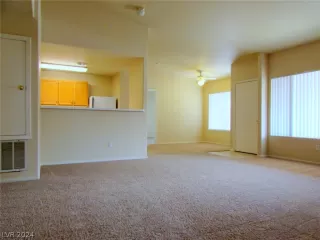 Photo #2: 2592931 Listing 