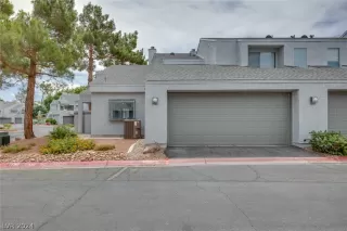 Photo #1: 2592941 Listing