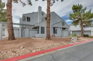 Photo #4: 2592941 Listing