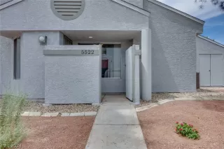 Photo #6: 2592941 Listing