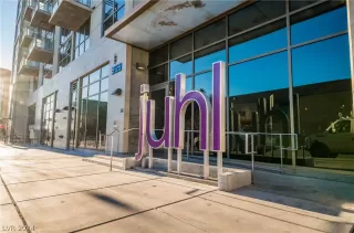 Photo #1: 2592942 Listing 