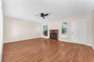 Photo #5: 2592947 Listing 