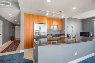 Photo #5: 2592948 Listing 