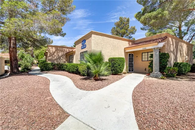 MLS: 2592950 Condo For Sale