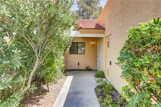 Photo #3: 2592950 Listing