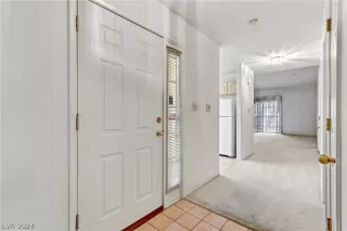 Photo #6: 2592950 Listing