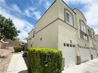 Photo #1: 2592957 Listing 