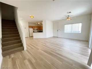 Photo #5: 2592957 Listing 