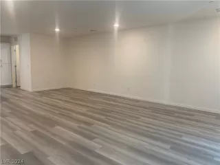 Photo #6: 2592970 Listing 