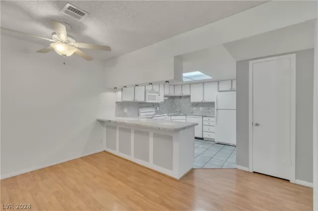 MLS: 2592977 Condo For Sale