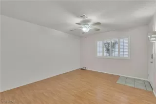 Photo #4: 2592977 Listing