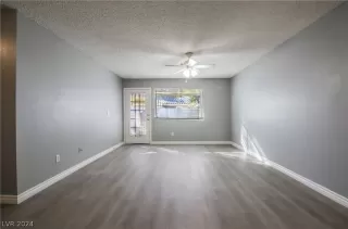 Photo #4: 2593015 Listing