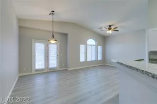 Photo #2: 2593021 Listing 