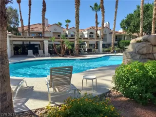 Photo #1: 2593044 Listing 