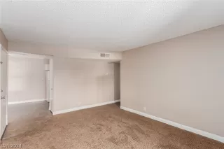 Photo #5: 2593064 Listing 