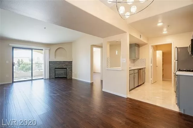 MLS: 2593067 Condo For Sale