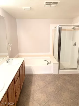 Photo #2: 2593092 Listing 